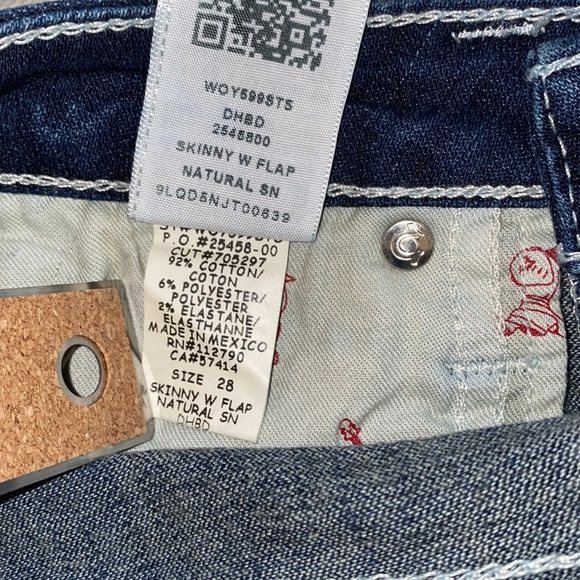 True Religion Skinny with Flap Pocket Natural Sin. - Picture 9 of 12